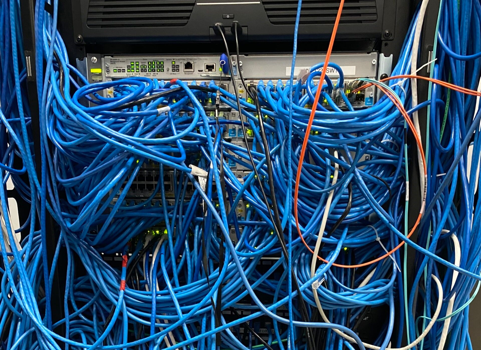 AMPCOM Messy Cables and Cabling Headaches in an IT Closet